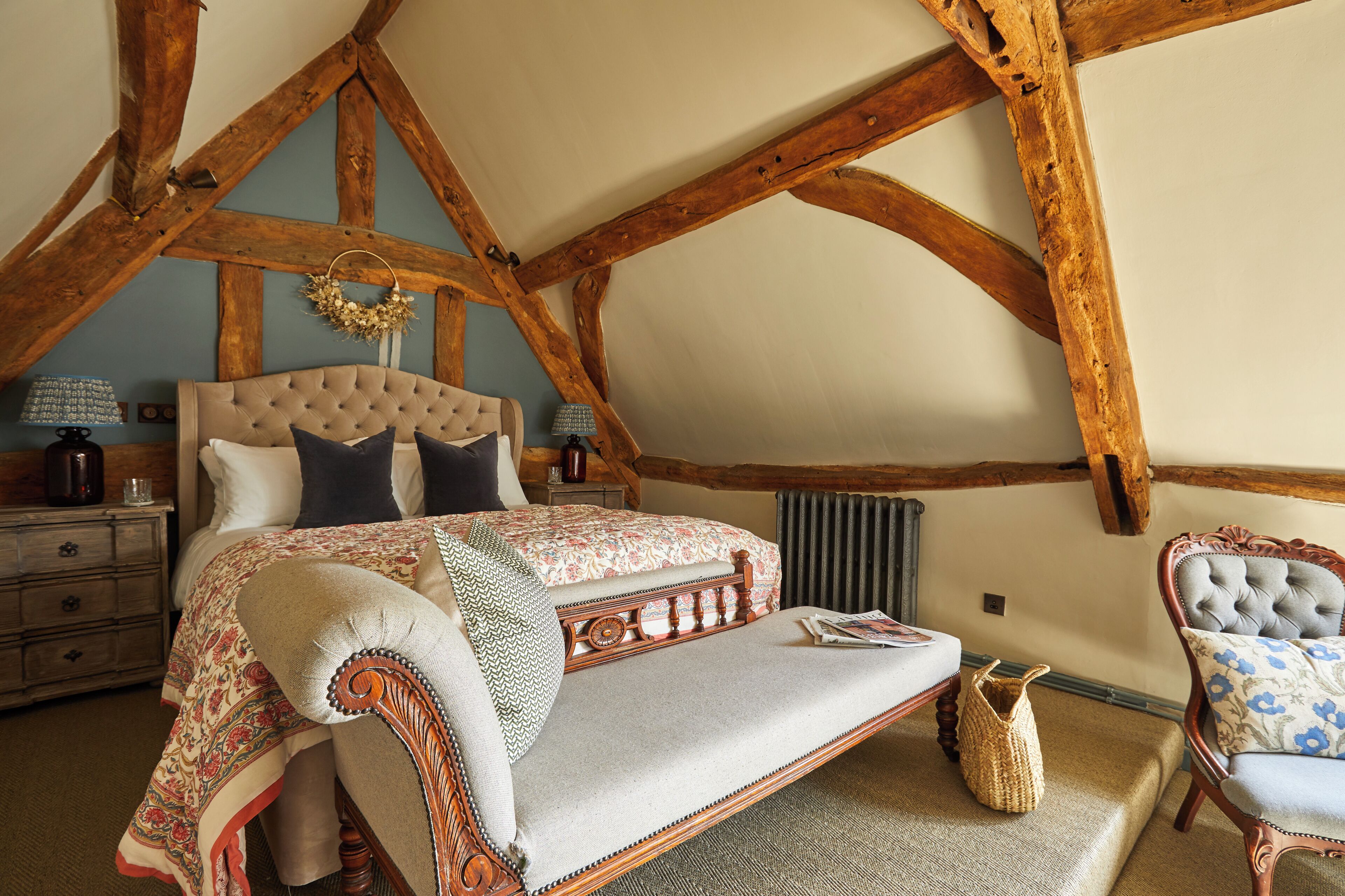 Deluxe Double Room | Desk, iron/ironing board, WiFi (free), bed sheets