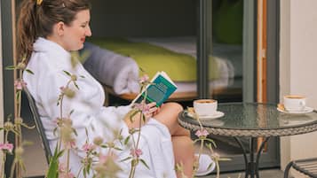 Literie de qualité supérieure, coffres-forts dans les chambres, bureau