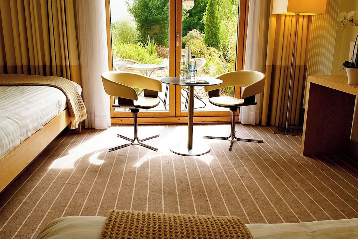 Superior Room, Garden View | Premium bedding, in-room safe, desk, free WiFi