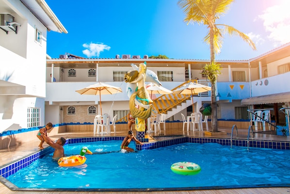 Outdoor pool, sun loungers - Shangrilá - Rede Soberano (Porto Seguro)