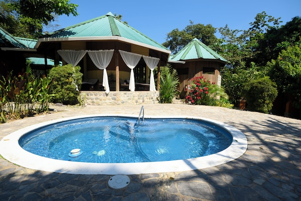 Trattamenti per il corpo, idroterapia, massaggi “deep tissue”, body wrap