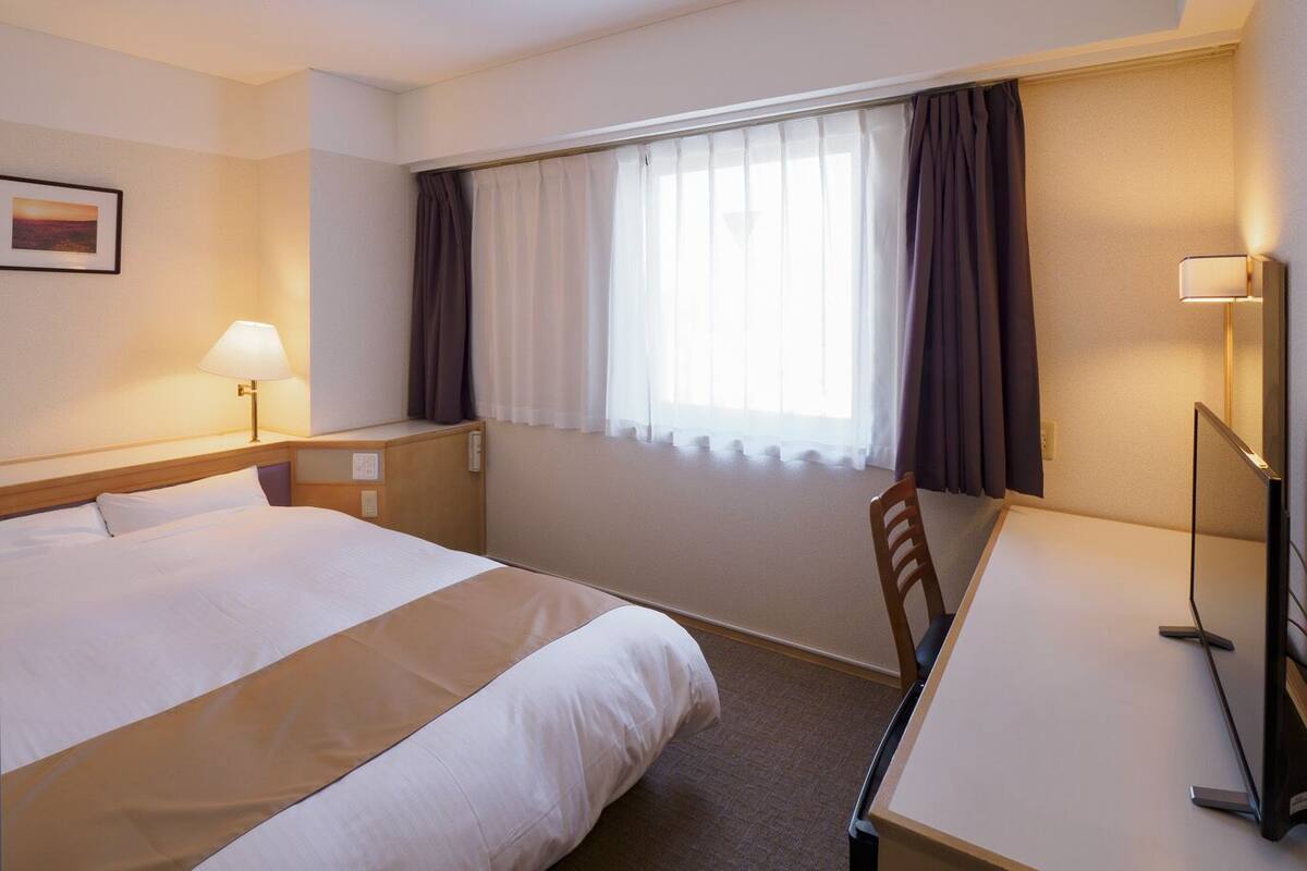 double room non smoking | desk, free wifi, bed sheets