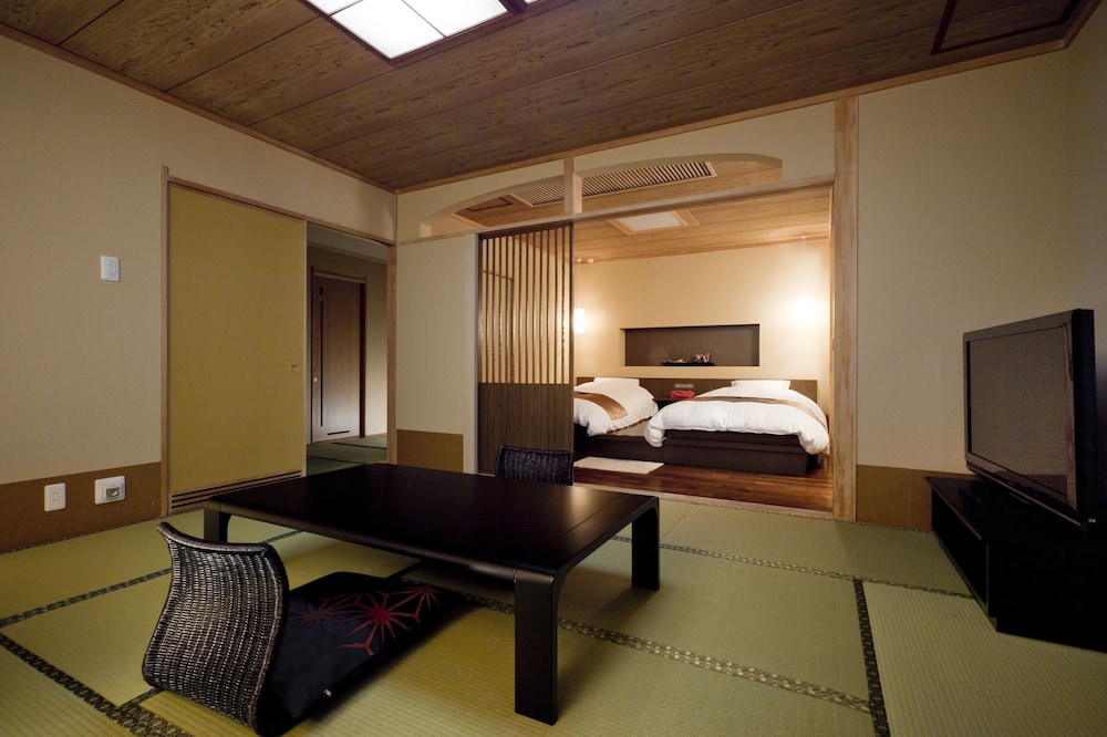 Shogetsu Grand Hotel by null