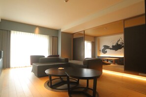 In-room safe, desk, blackout curtains, free WiFi - Shogetsu Grand Hotel (Sapporo)