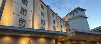 Shiraraso Grand Hotel