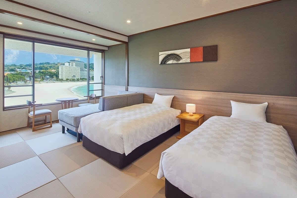 Moderate Twin Room with Ocean View - Non-Smoking | Down comforters, in-room safe, blackout drapes, free WiFi