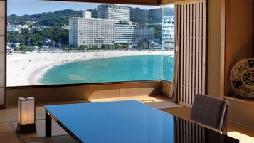 Royal Floor VIP Room with Ocean View - Non-Smoking | Bathroom | Free toiletries, hair dryer, slippers, bidet