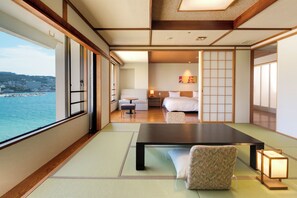 Universal Room with Ocean View - Non-Smoking | Down comforters, in-room safe, blackout drapes, free WiFi