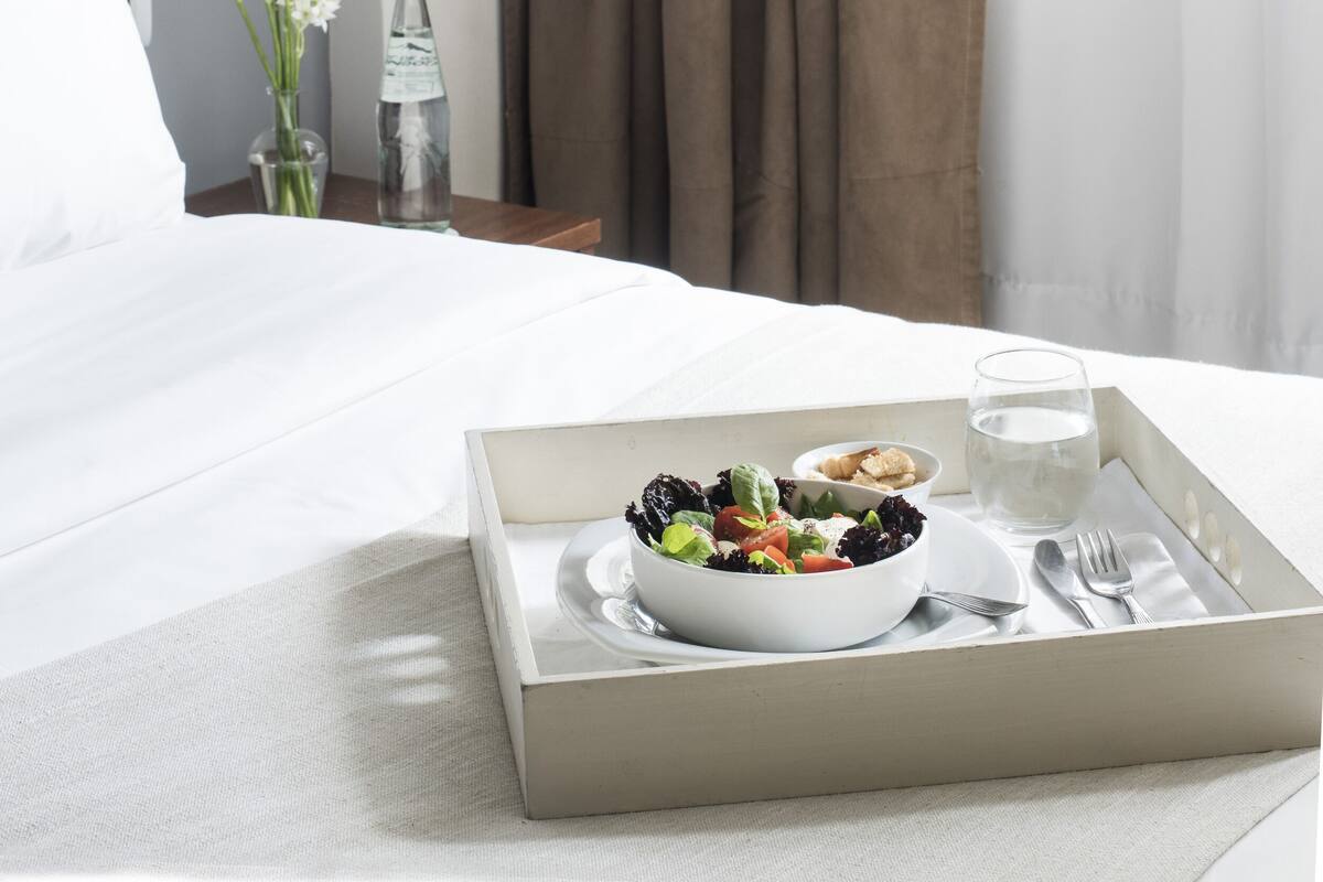 Hypo-allergenic bedding, down duvets, minibar, in-room safe