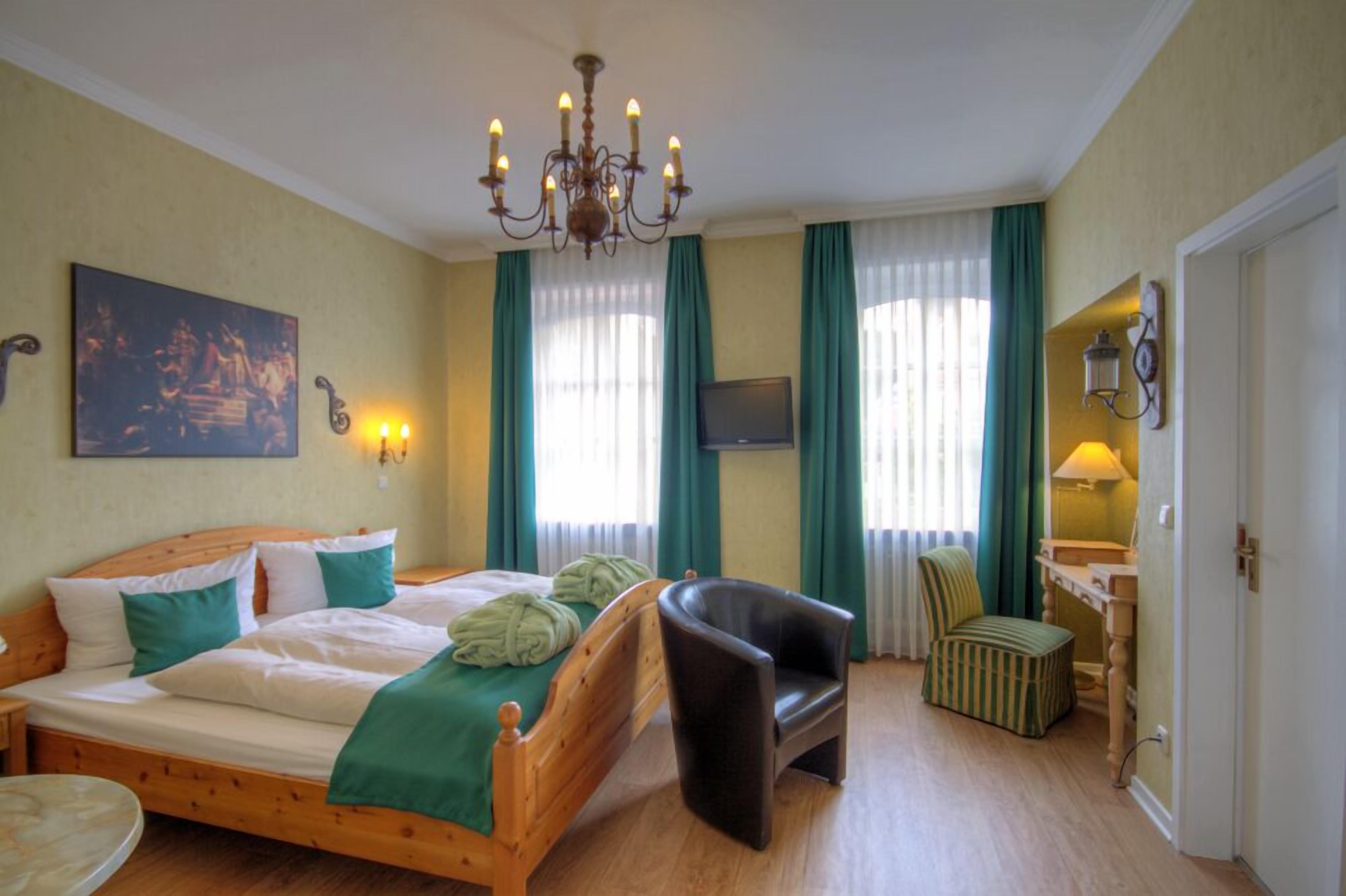 premium bedding, pillow-top beds, individually decorated