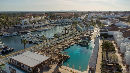 Puerto deportivo. Lago Resort Menorca Casas del Lago - Adults Only