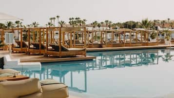 Outdoor pool, pool cabanas (surcharge), pool umbrellas