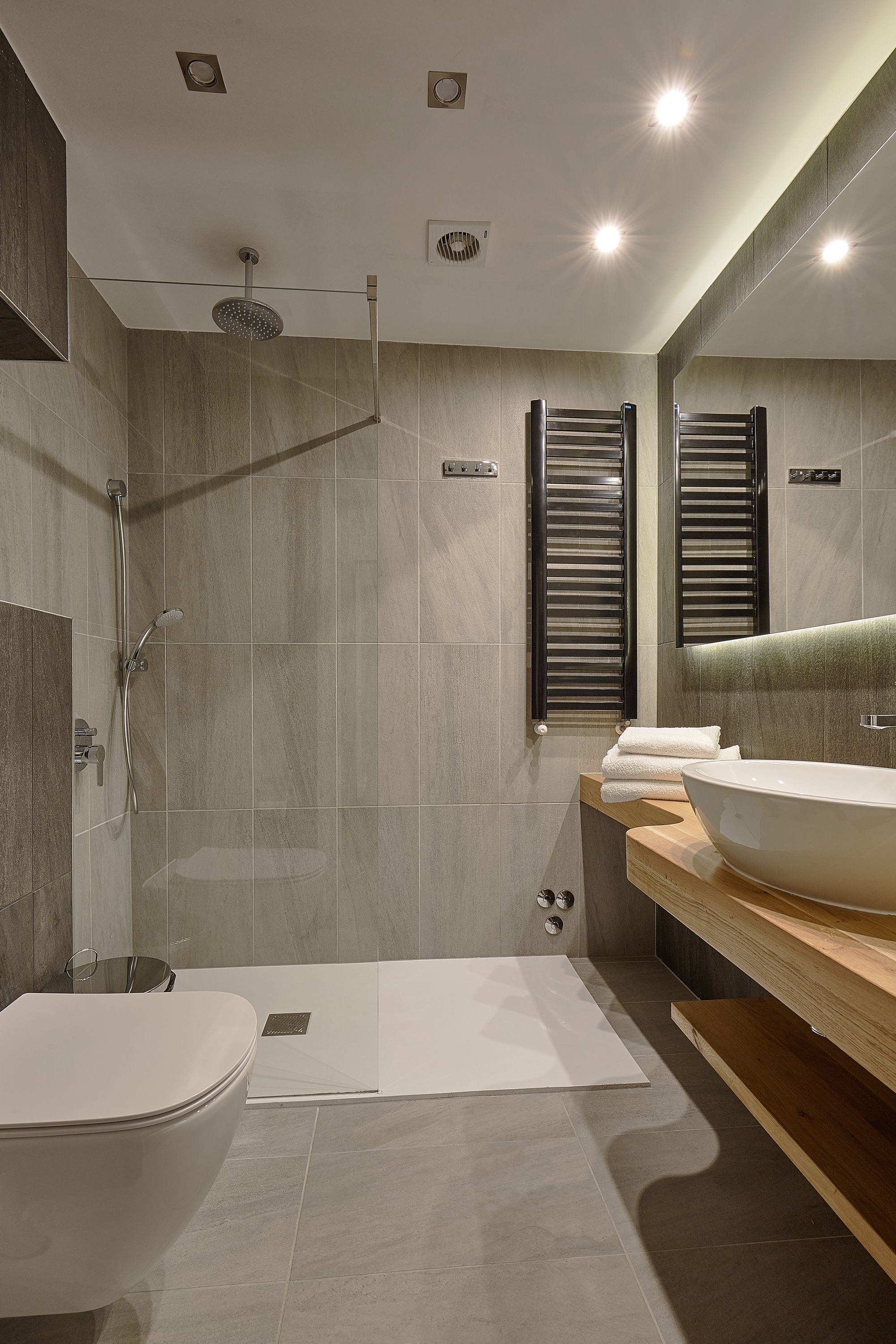 Premium-Doppel- oder -Zweibettzimmer | Badezimmer
