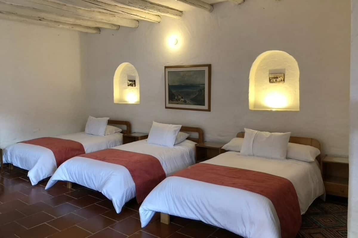 Premium bedding, memory-foam beds, minibar, bed sheets