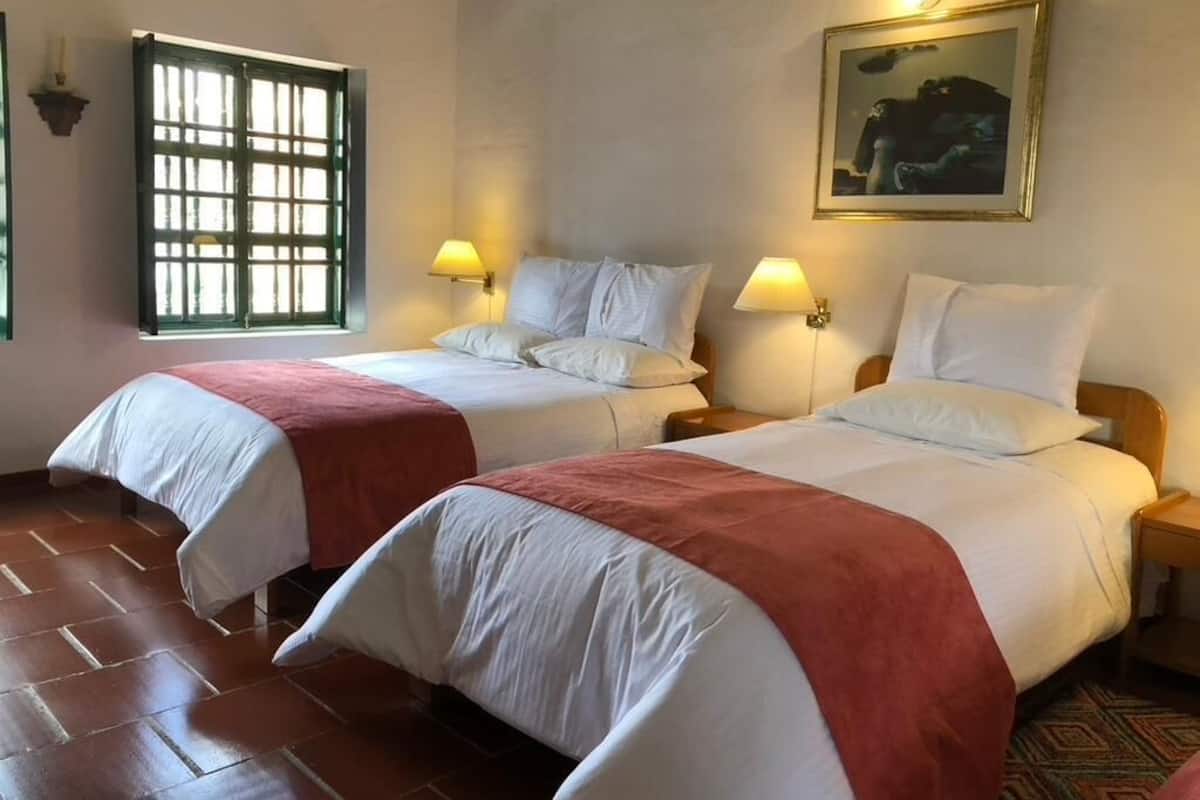 Premium bedding, memory-foam beds, minibar, bed sheets