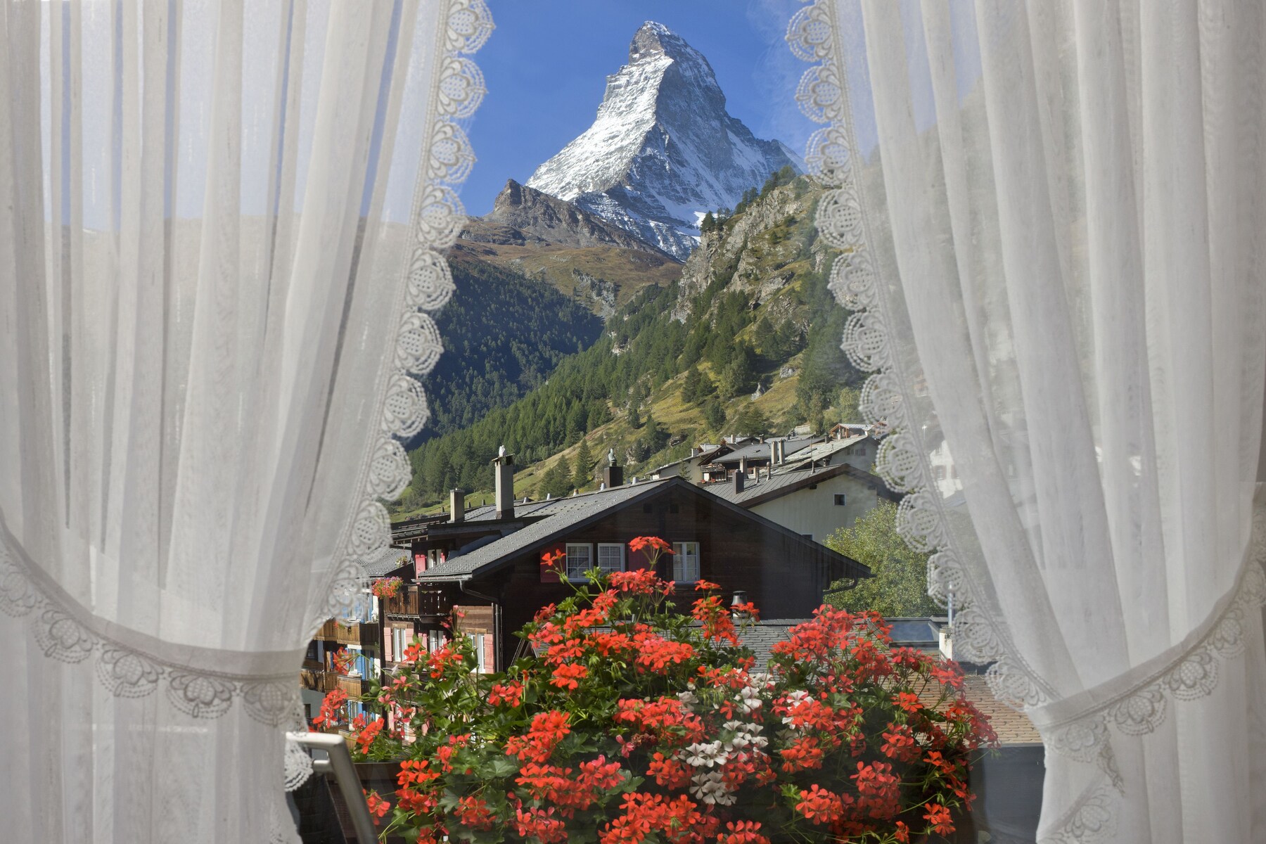 Chambre Deluxe avec lits jumeaux, vue sur la montagne (Matterhorn) | Vue de la chambre
