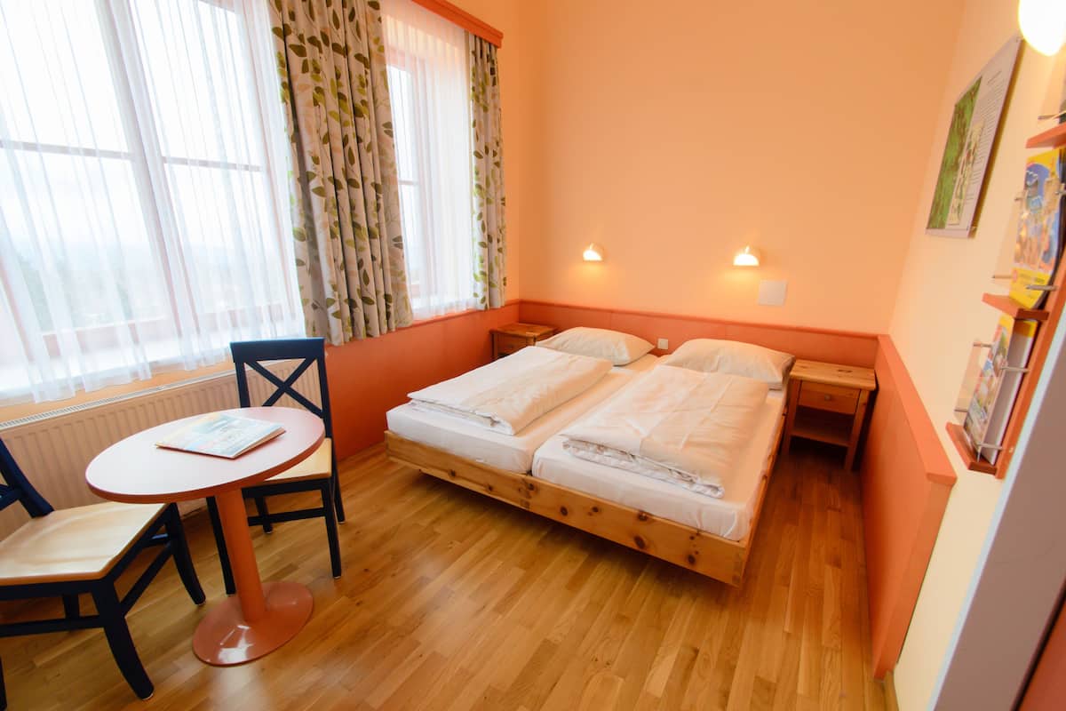 in-room safe, desk, free wifi, bed sheets