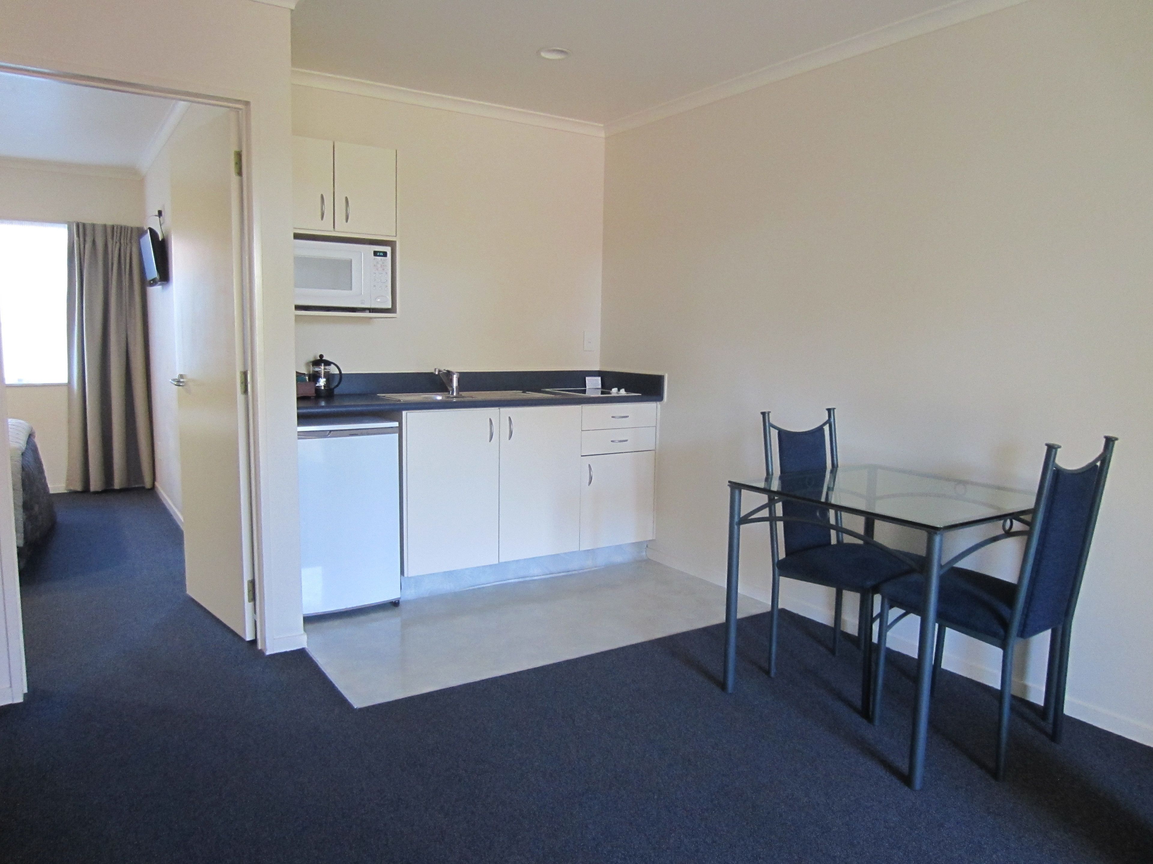 One Bedroom Executive spa | In-room dining