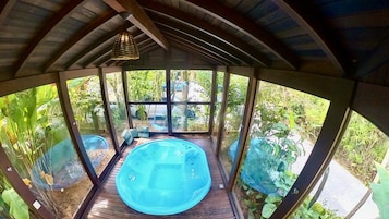 Indoor spa tub