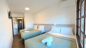 Standard Quadruple Room | Free WiFi, bed sheets