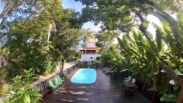 Utomhuspool