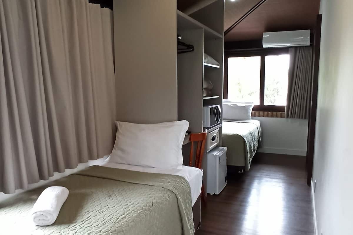 Standard Duplo Solteiro | Wi-fi (inkludert) og sengetøy