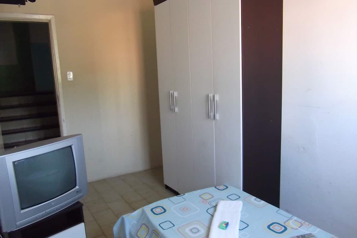 Eenpersoonskamer | Een minibar, gratis wifi