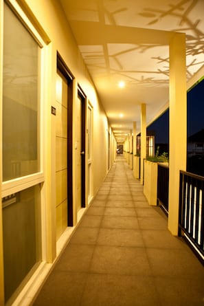 Hallway - Eazy Suite (Legian)