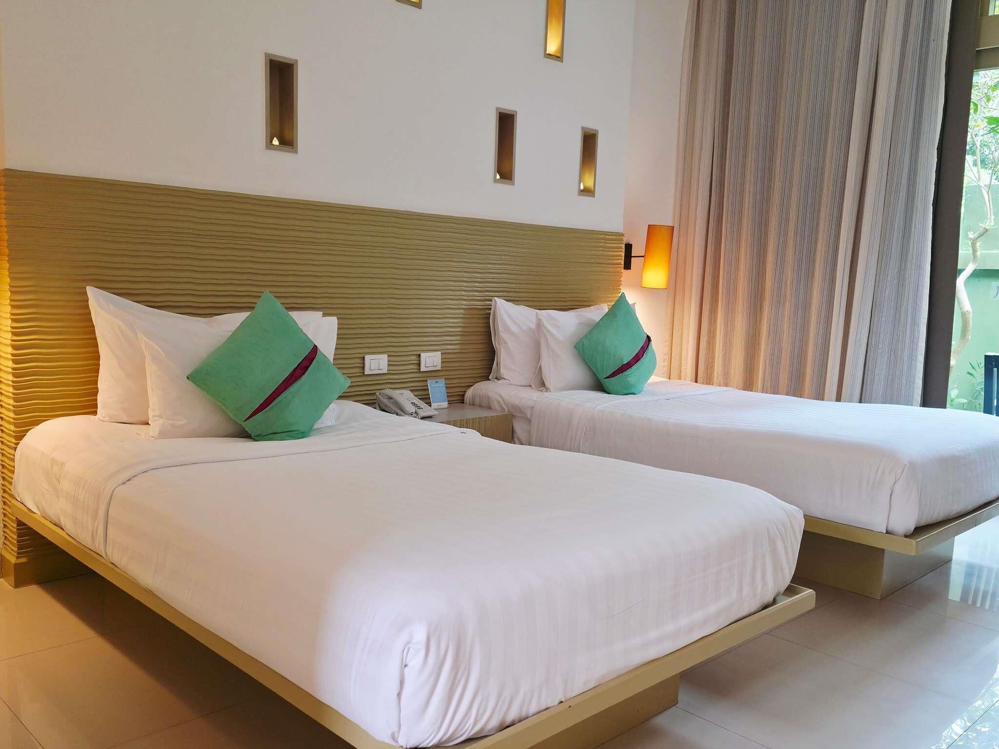 Superior Room, 2 Single Beds | In-room safe, individually furnished, desk, rollaway beds