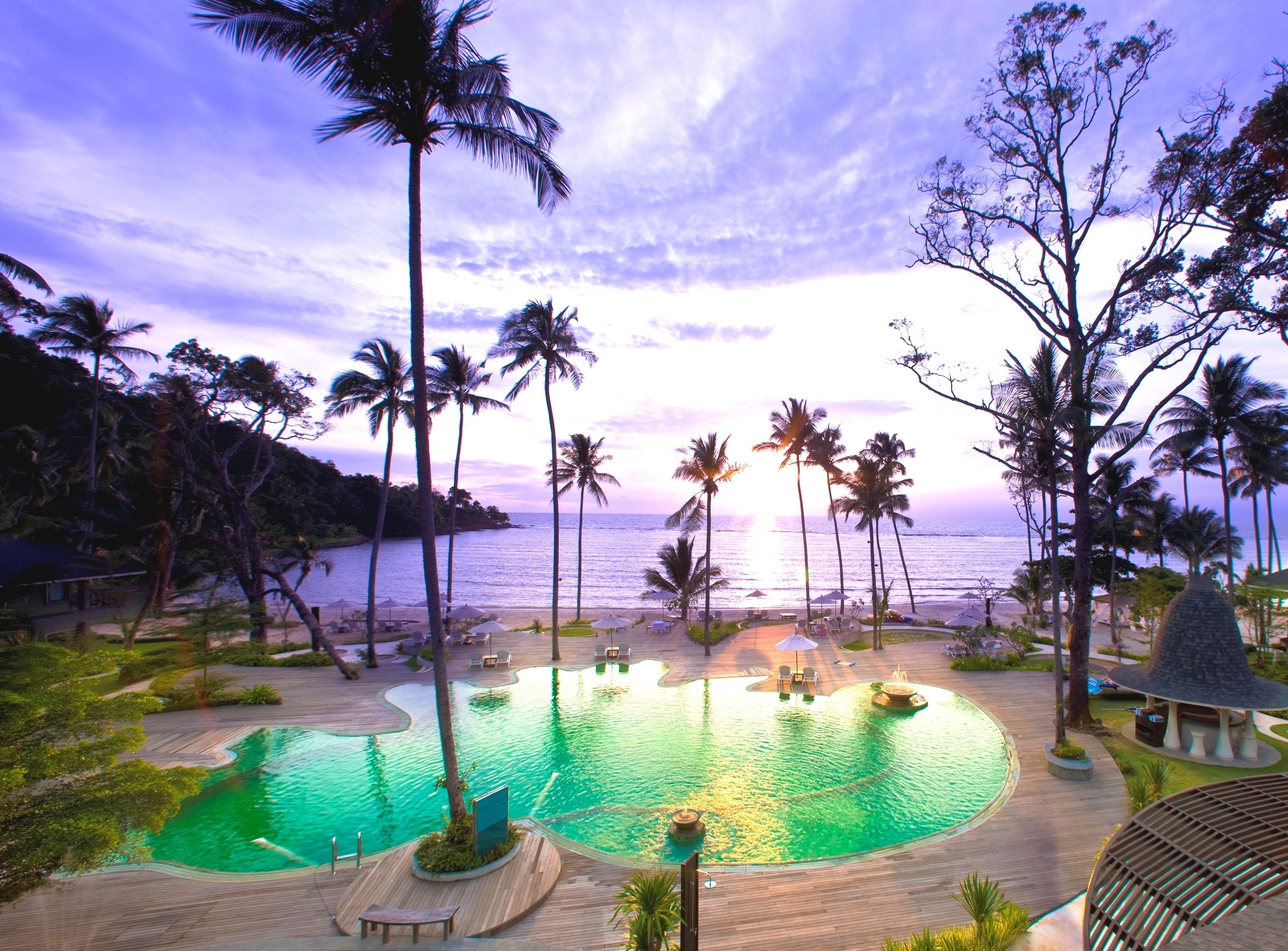 2 piscinas al aire libre, sombrillas, tumbonas