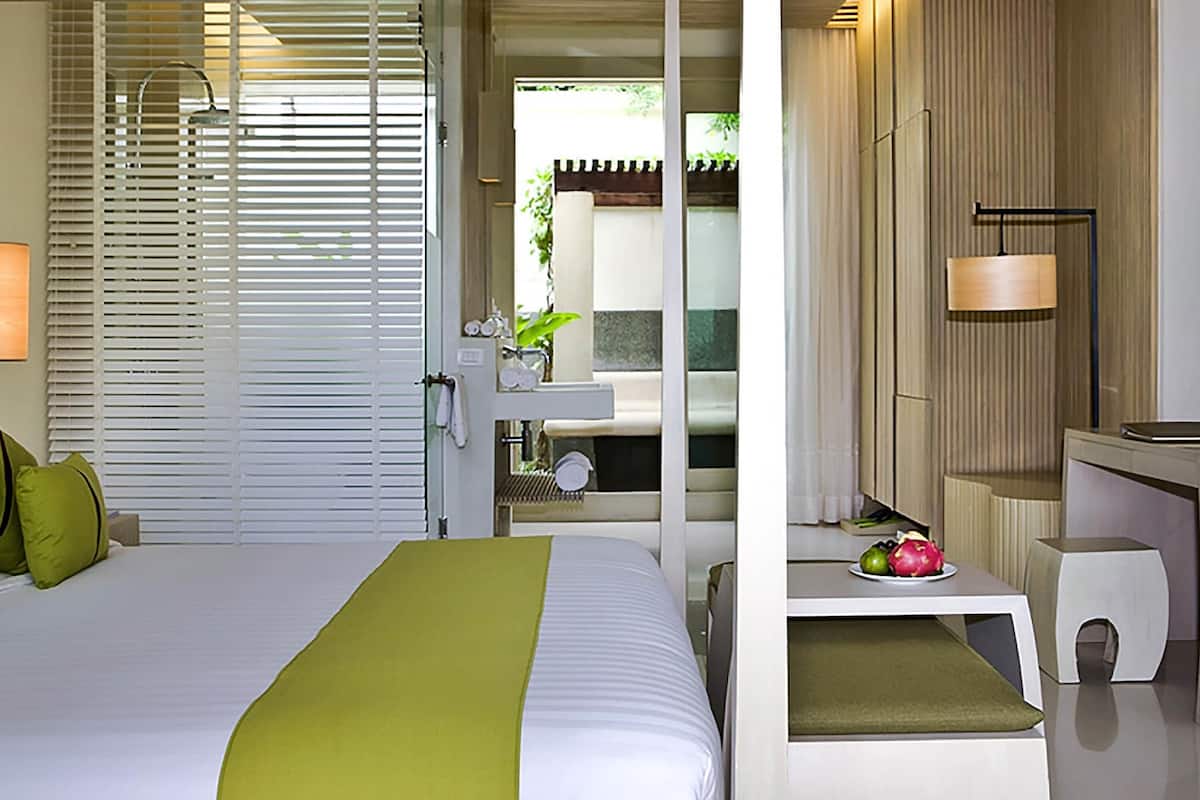 Superior Room, 1 King Bed | In-room safe, individually furnished, desk, rollaway beds