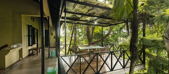 Hotel Parkside & Swimming Pool-Between Greenery and Azure ,Your Perfect Retreat