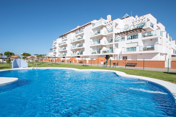 Seasonal outdoor pool