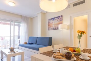 Standard Apartment, 3 Bedrooms, Balcony | Dining room - Pierre & Vacances Almería Roquetas de Mar (Roquetas de Mar)