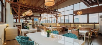 Nichols Airport Hotel