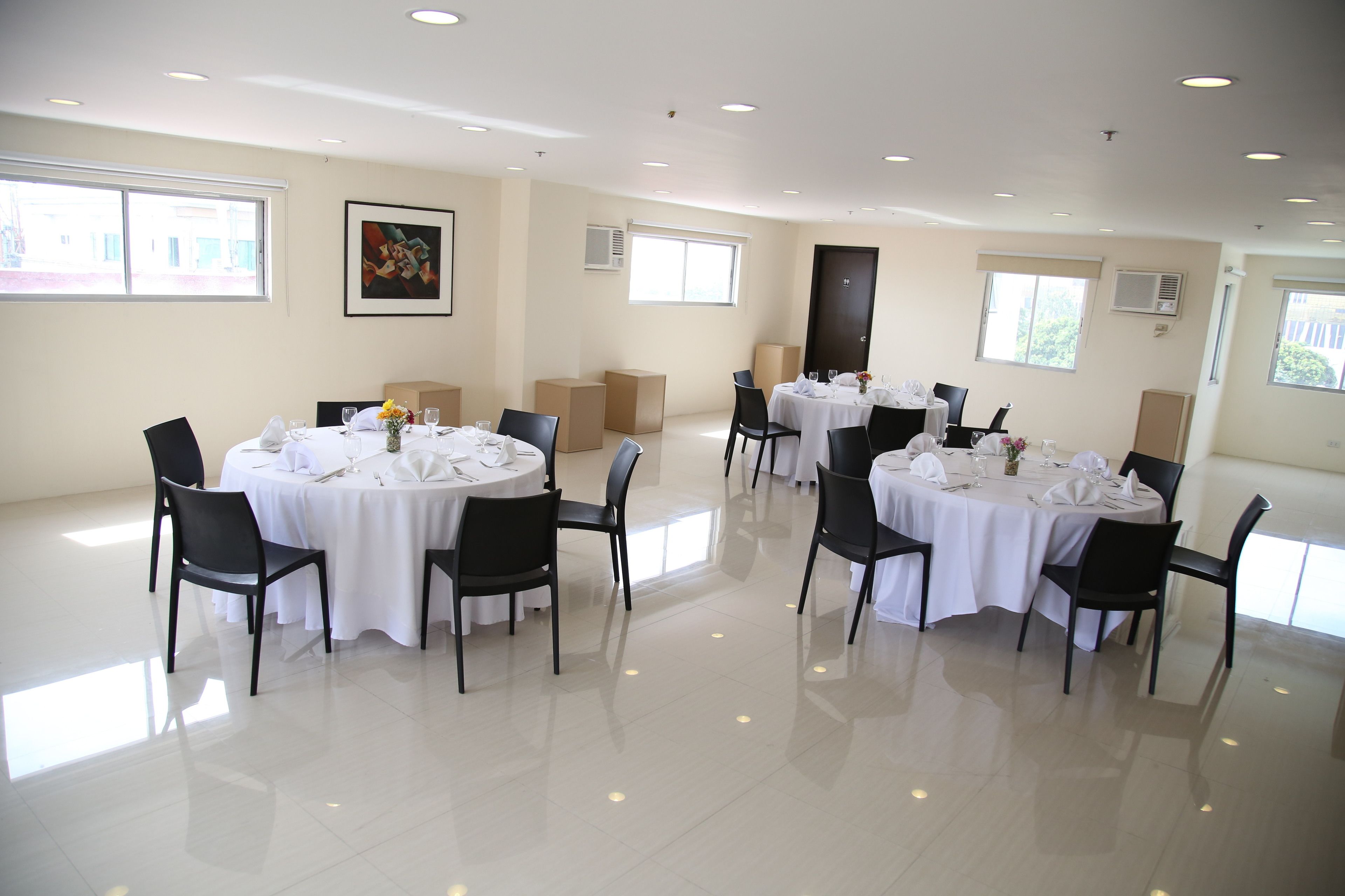 Foto - Nichols Airport Hotel