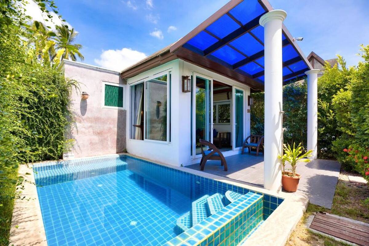 Villa Supérieure, en bord de piscine | Vue de la chambre