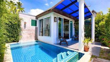 Superior Villa, Poolside | View from room