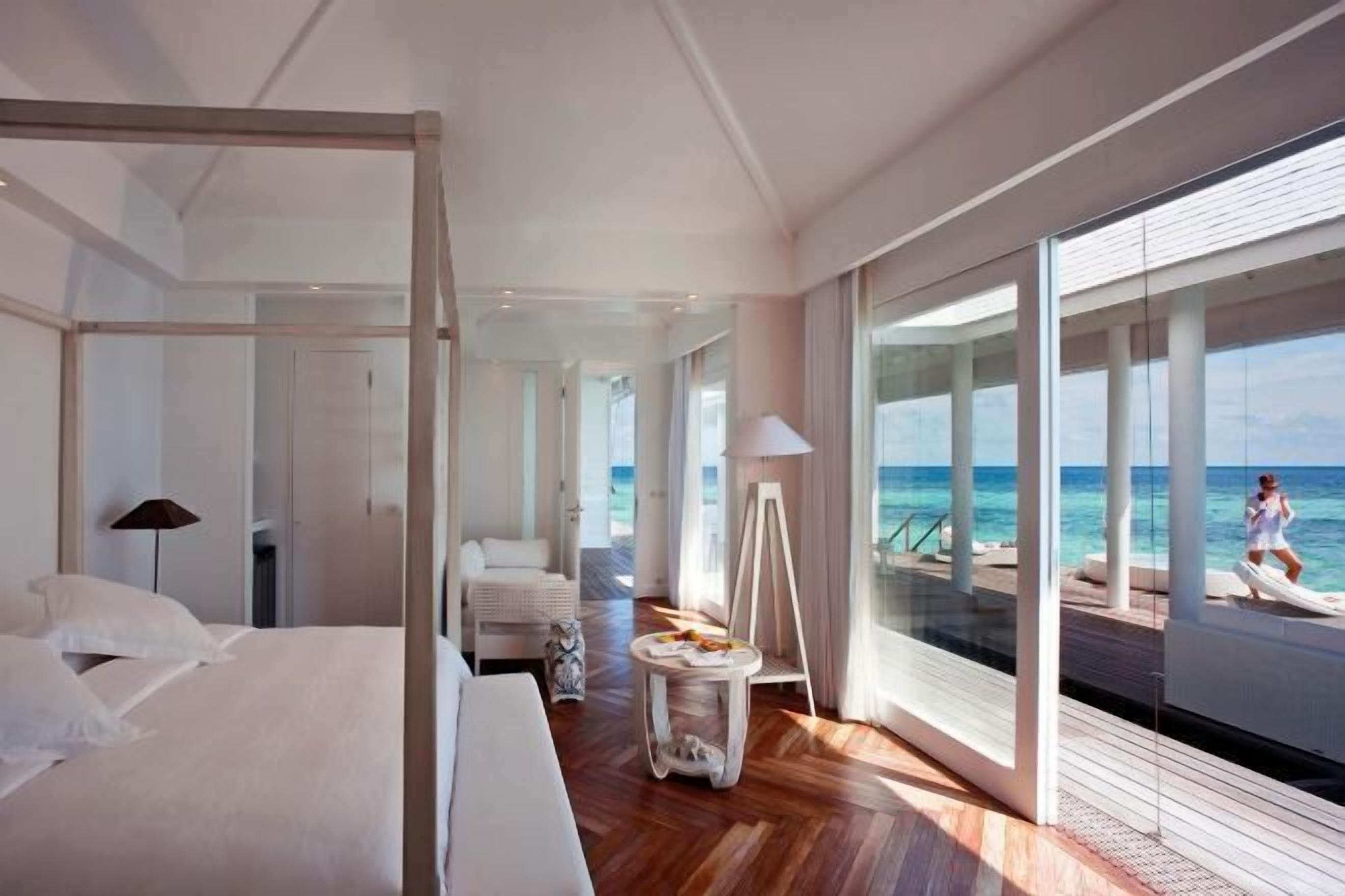 Free minibar, in-room safe, desk, free cots/infant beds