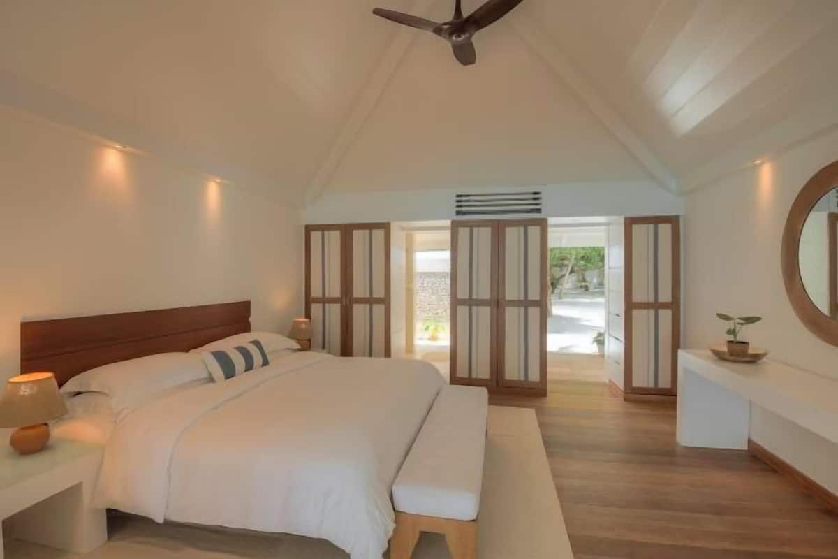 Kostenlose Minibar, Zimmersafe, Schreibtisch, kostenlose Babybetten