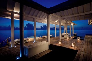 Two Bedroom Pool Water Villa | In-room dining - Diamonds Athuruga Maldives Resort & Spa (Athuruga Island)