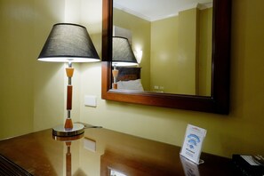 Habitación Deluxe, varias camas | Servicios de la habitación