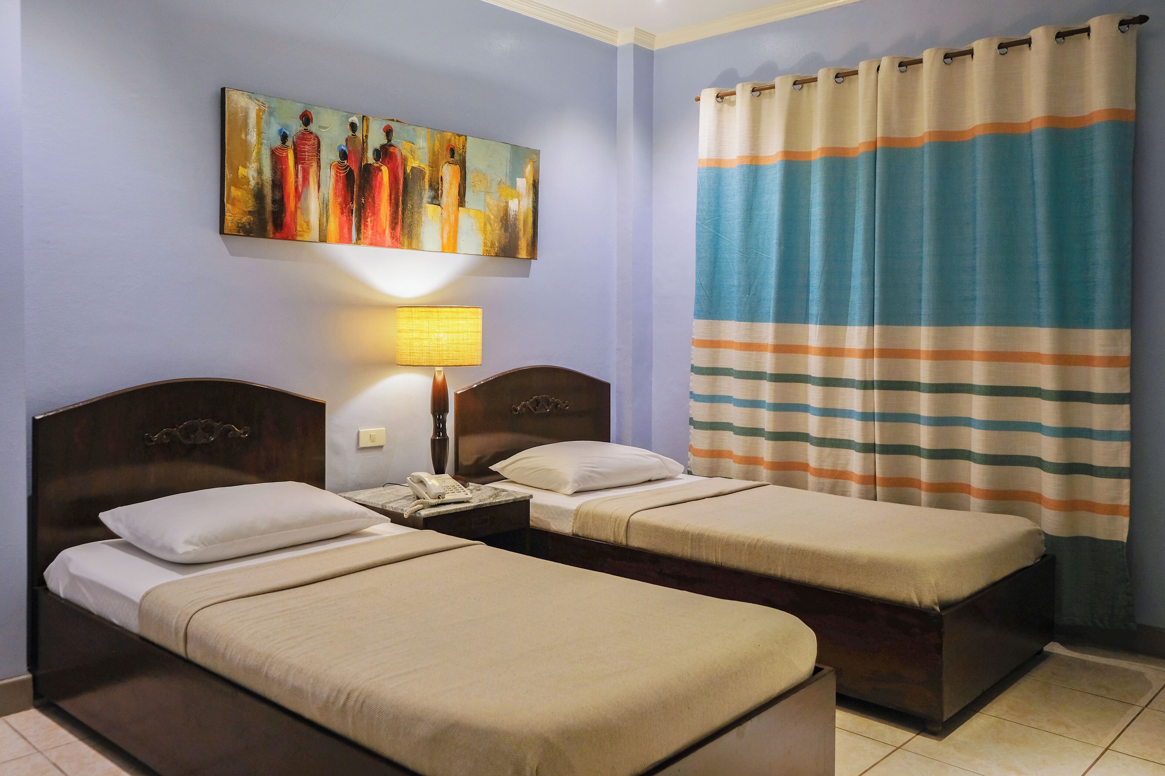 Quarto standard, 2 camas de solteiro | Roupas de cama premium, cofres nos quartos, individualmente mobiliados