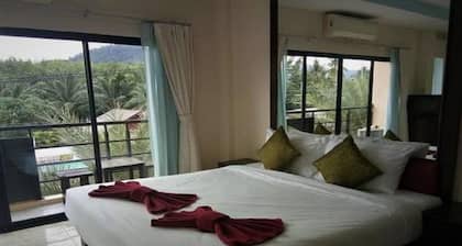 Baan Havaree Resort