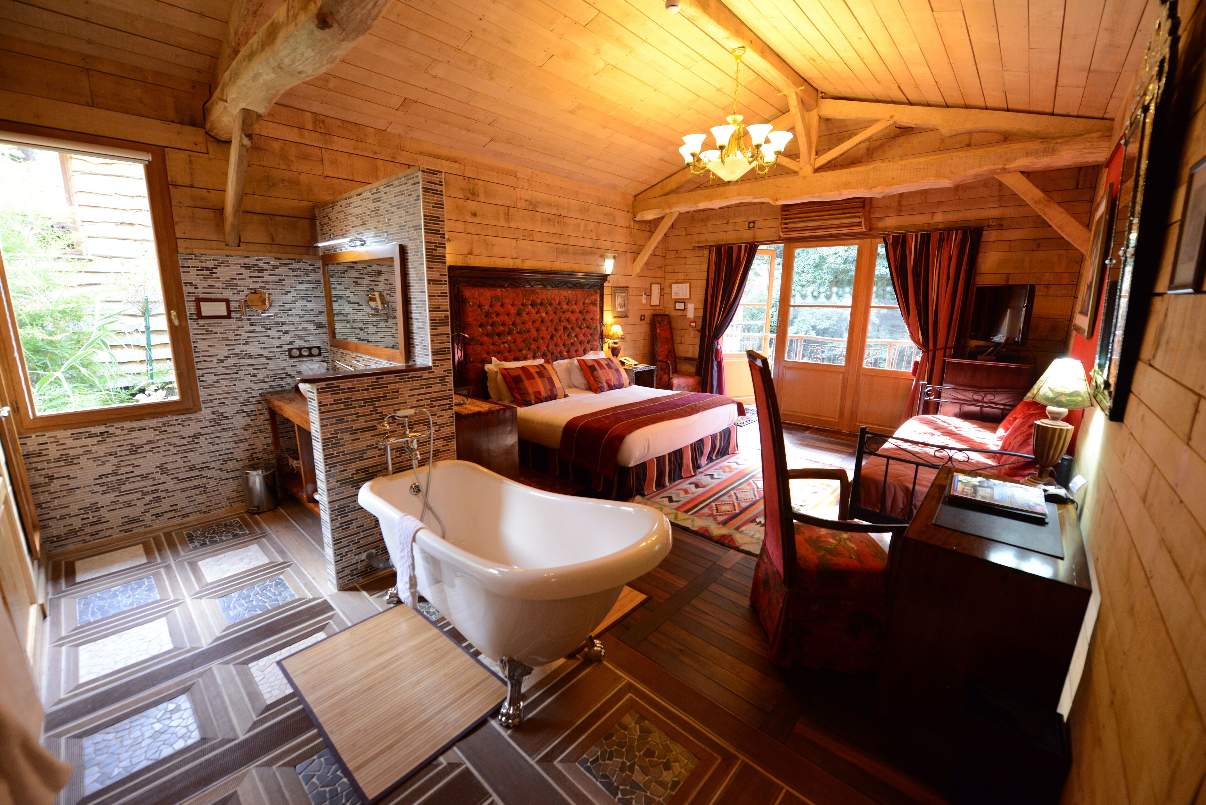 Coffres-forts dans les chambres, bureau, rideaux occultants