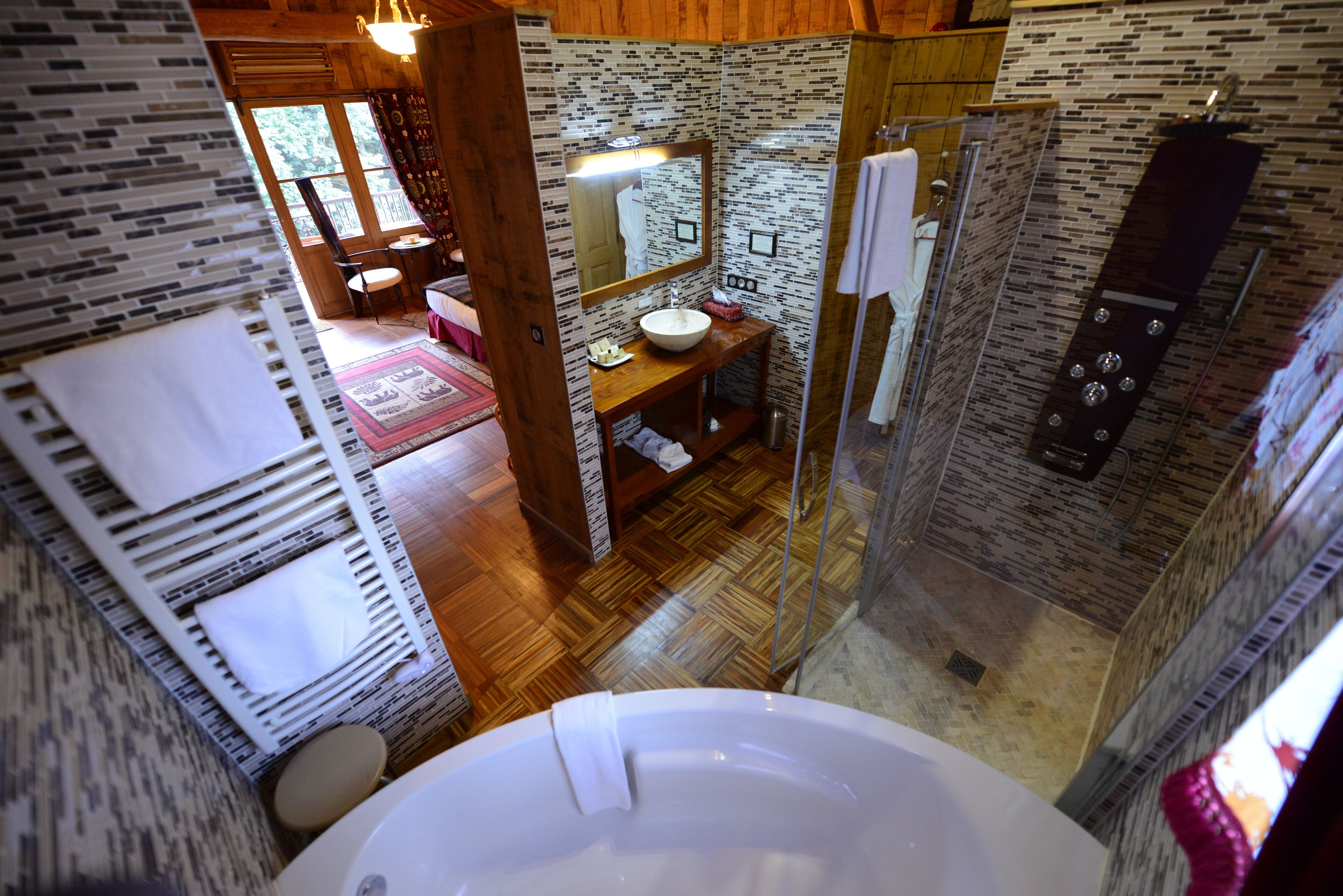SIMPLE HUT | Bathroom | Combined shower/tub, towels, soap, toilet paper