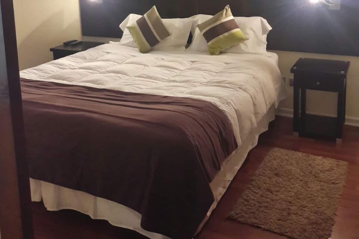 Standard Suite | In-room safe, desk, iron/ironing board (on request), rollaway beds