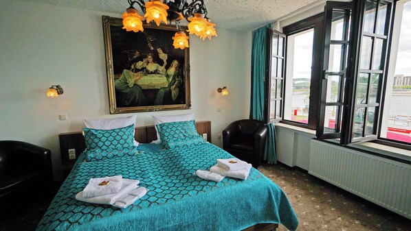 In-room safe, desk, blackout curtains, soundproofing