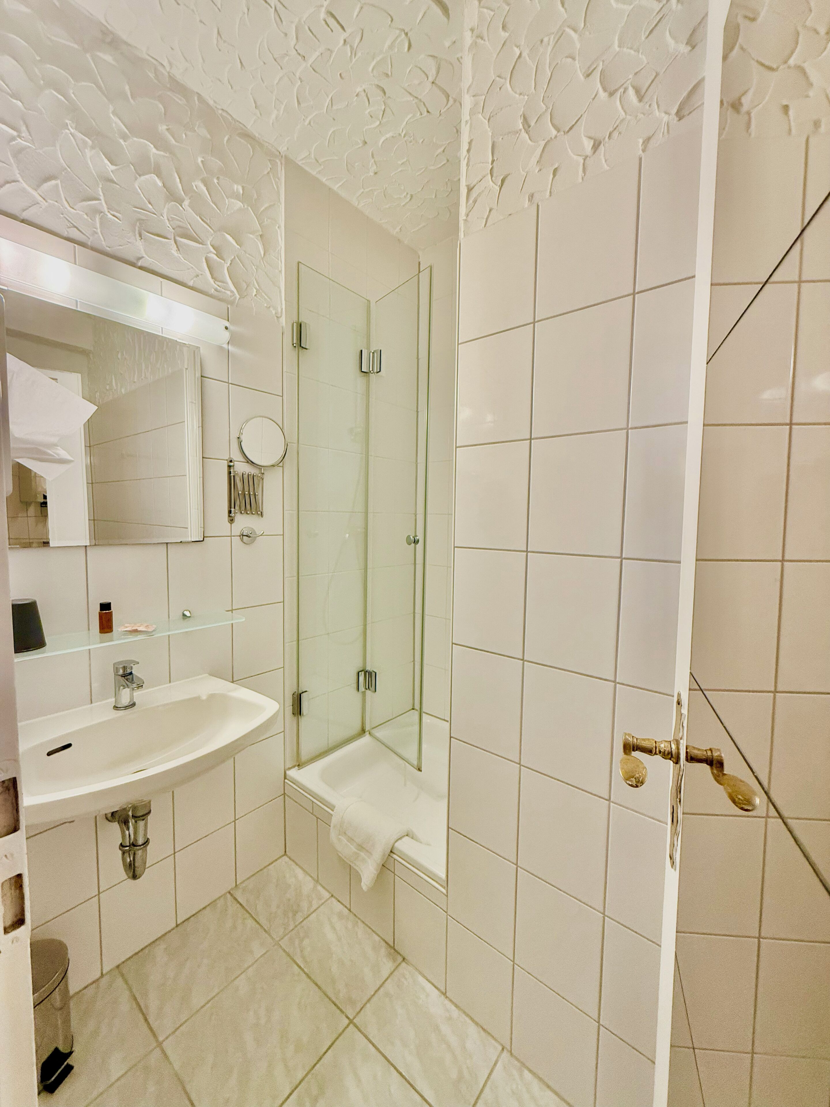 Foto - Hotel und Restaurant Löwenbräu Köln