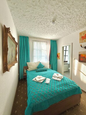 Economy Double Room | In-room safe, desk, blackout drapes, soundproofing